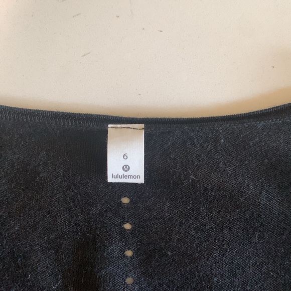 Black light weight lululemon sweater - Picture 5 of 5